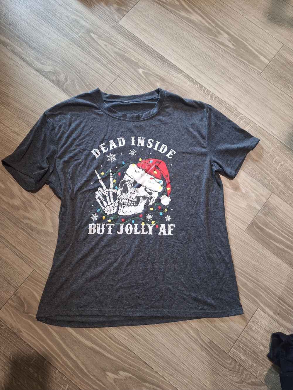 Woman's Christmas Graphic Tee Size 2XL